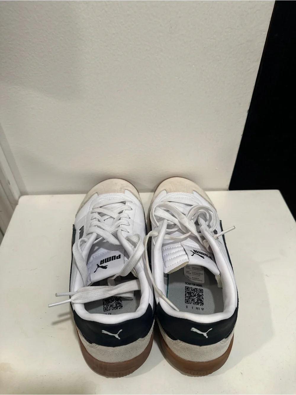 Pumas women’s Club 5v5Sneaker size 7 GUC